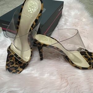*NEW* Vince Camuto women shoes size 10 M